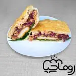 ساندویچ شنیسل مرغ ایتالیانو در روماچیا
