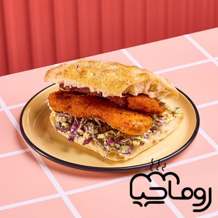 ساندویچ شنیسل مرغ و سالاد